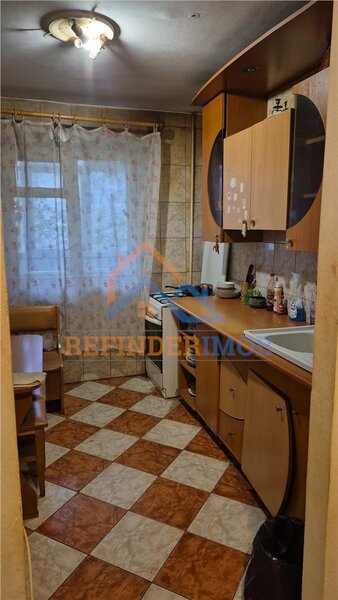 Dristor, vanzare 3 camere 69 mp.